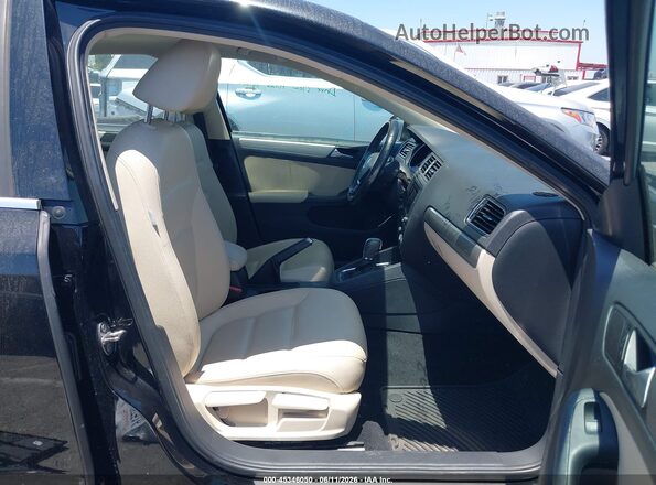 3VWDB7AJ0HM341108 2017 VOLKSWAGEN JETTA Black 