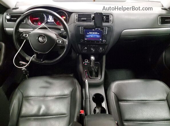 3VWDB7AJ1HM320199 2017 VOLKSWAGEN JETTA White Առջևի վահանակի տեսք