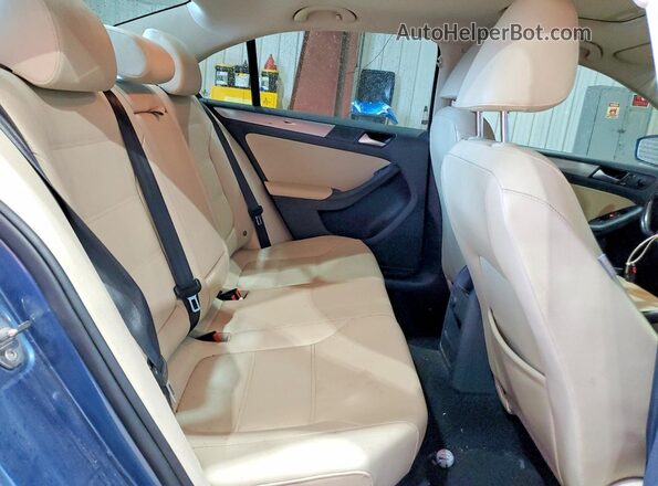 3VWDB7AJ3JM221664 2018 VOLKSWAGEN JETTA Blue Вид задніх сидінь