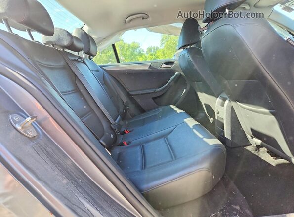 3VWDB7AJ3JM226587 2018 VOLKSWAGEN JETTA Gray 