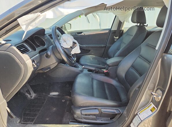 3VWDB7AJ3JM226587 2018 VOLKSWAGEN JETTA Gray 