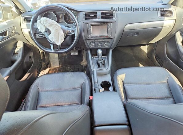 3VWDB7AJ3JM226587 2018 VOLKSWAGEN JETTA Gray 