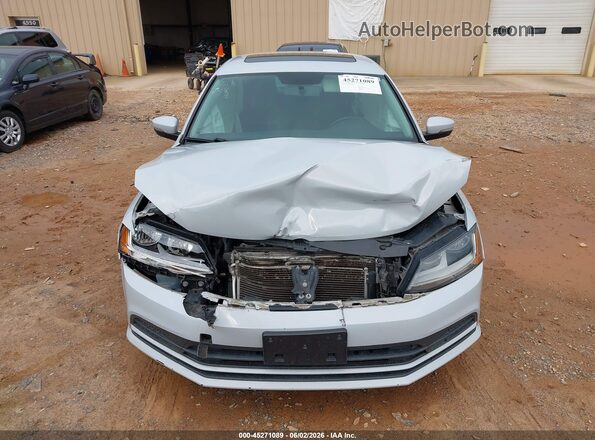 3VWDB7AJ4JM204386 2018 VOLKSWAGEN JETTA White Սարքավորումների վահանակի տեսք