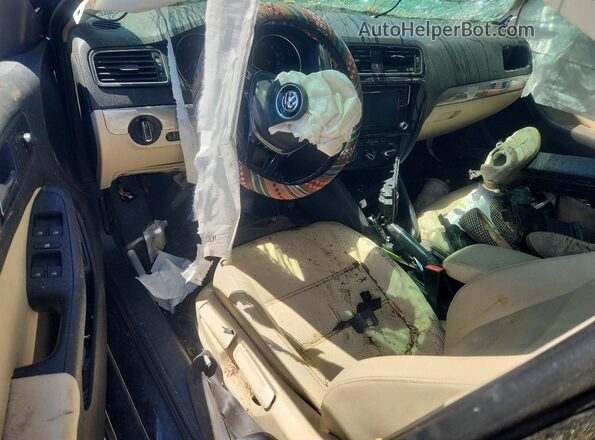 3VWDB7AJ5HM204231 2017 VOLKSWAGEN JETTA Black Widok deski rozdzielczej