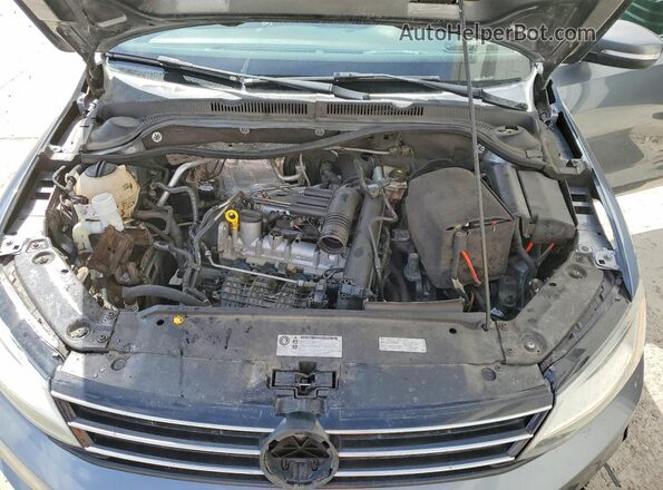 3VWDB7AJ5HM221093 2017 VOLKSWAGEN JETTA Gray Rear interior view