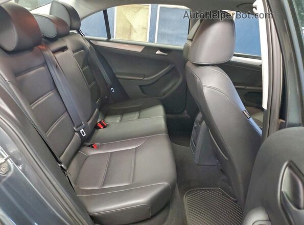 3VWDB7AJ5HM228500 2017 VOLKSWAGEN JETTA Gray Rear seats view