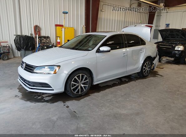 3VWDB7AJ6HM346975 2017 VOLKSWAGEN JETTA White წინა მარცხენა ხედი სამი მეოთხედიდან