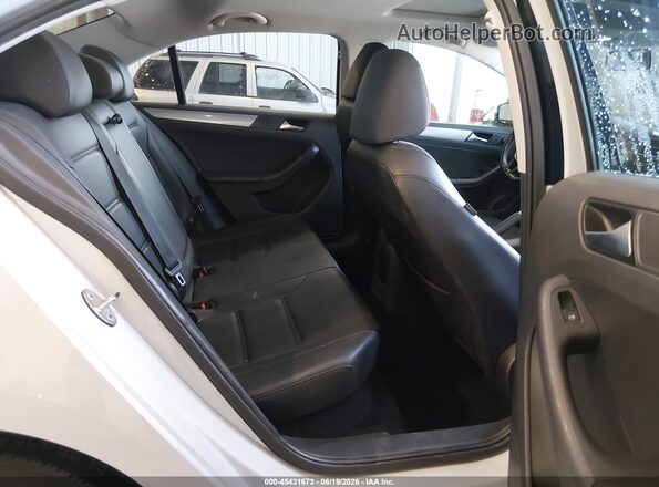 3VWDB7AJ6HM346975 2017 VOLKSWAGEN JETTA White VIN კოდის სტიკერის ხედი