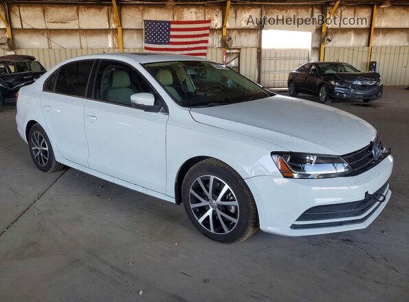 3VWDB7AJ7HM281344 2017 VOLKSWAGEN JETTA White Przód prawy