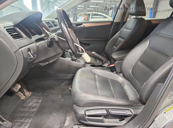 3VWDB7AJ8HM355595 2017 VOLKSWAGEN JETTA Серый 