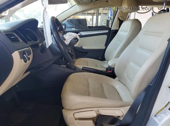 3VWDB7AJXHM262285 2017 VOLKSWAGEN JETTA White Вид салону спереду