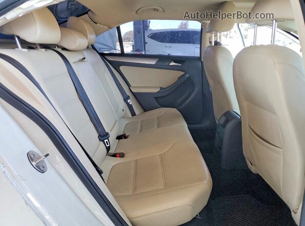 3VWDB7AJXHM262285 2017 VOLKSWAGEN JETTA White Вид задніх сидінь