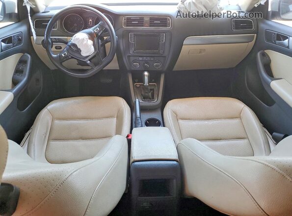 3VWDB7AJXHM262285 2017 VOLKSWAGEN JETTA White Вид панелі приладів