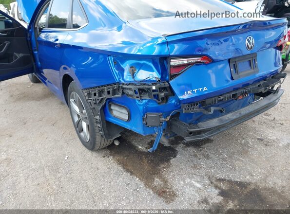 3VWEM7BU2RM027100 2024 VOLKSWAGEN JETTA Blue Widok z przodu