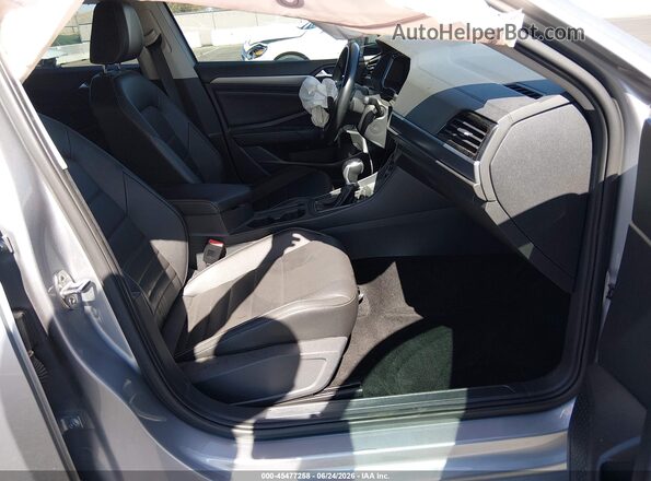 3VWEM7BU3NM005245 2022 VOLKSWAGEN JETTA Silver წინა სალონის ხედი