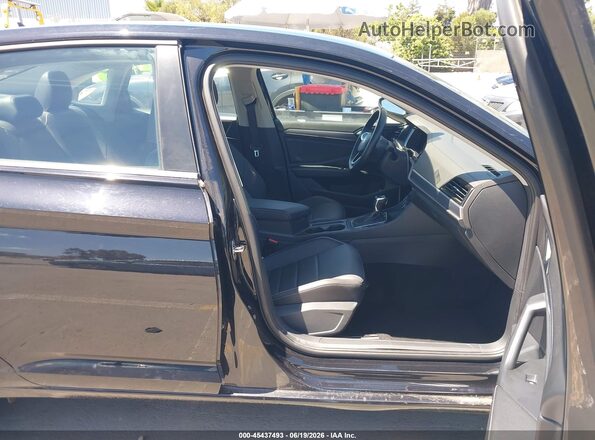 3VWEM7BU3RM043516 2024 VOLKSWAGEN JETTA Black Вид салону спереду