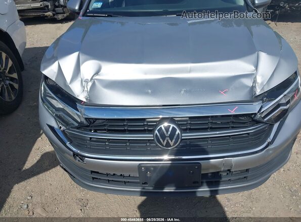 3VWEM7BU5NM033290 2022 VOLKSWAGEN JETTA Silver Widok z przodu