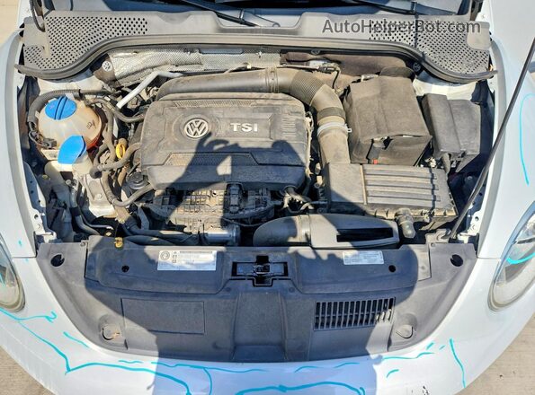 3VWF17AT1HM616708 2017 VOLKSWAGEN BEETLE Silver Vista interior trasera