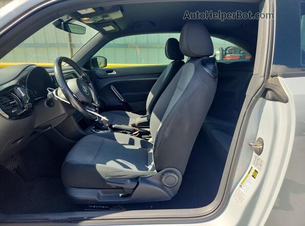 3VWF17AT1HM616708 2017 VOLKSWAGEN BEETLE Silver Vista interior delantera