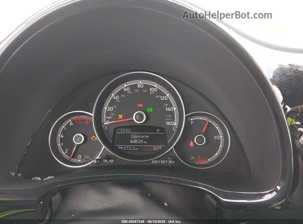 3VWF17AT4HM610935 2017 VOLKSWAGEN BEETLE Красный Вид задних сидений