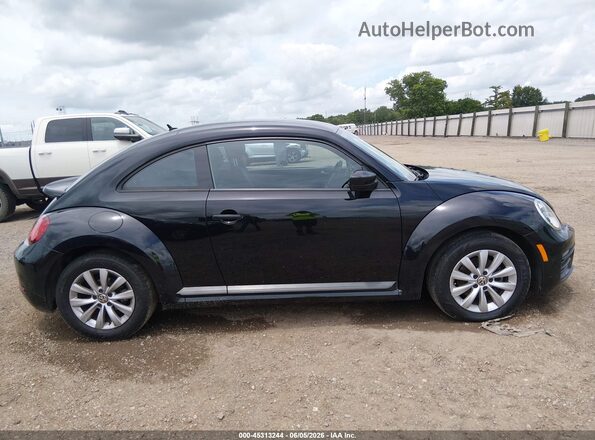 3VWF17AT4HM611647 2017 VOLKSWAGEN BEETLE Black უკანა სალონის ხედი