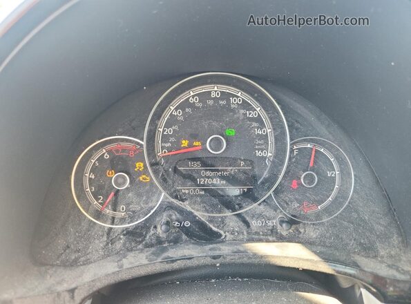 3VWF17AT4HM625726 2017 VOLKSWAGEN BEETLE White Widok zestawu wskaźników