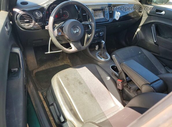 3VWF17AT7HM618625 2017 VOLKSWAGEN BEETLE Green Widok deski rozdzielczej