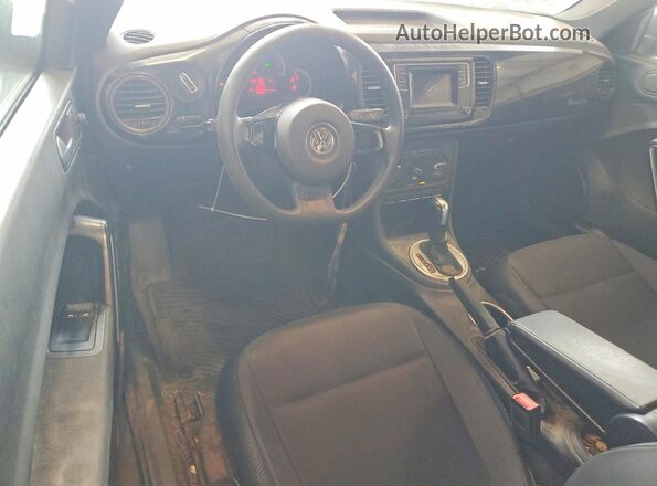 3VWF17AT8GM602187 2016 VOLKSWAGEN BEETLE Silver Vista del salpicadero