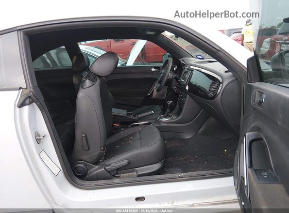 3VWF17ATXHM623236 2017 VOLKSWAGEN BEETLE Silver Widok wnętrza z przodu