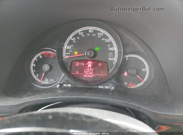 3VWF17ATXHM623236 2017 VOLKSWAGEN BEETLE Silver Widok tylnych siedzeń