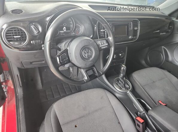 3VWFD7AT2JM721514 2018 VOLKSWAGEN BEETLE Red 