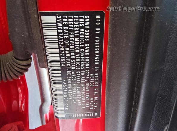 3VWFD7AT2JM721514 2018 VOLKSWAGEN BEETLE Red Vista de los asientos traseros