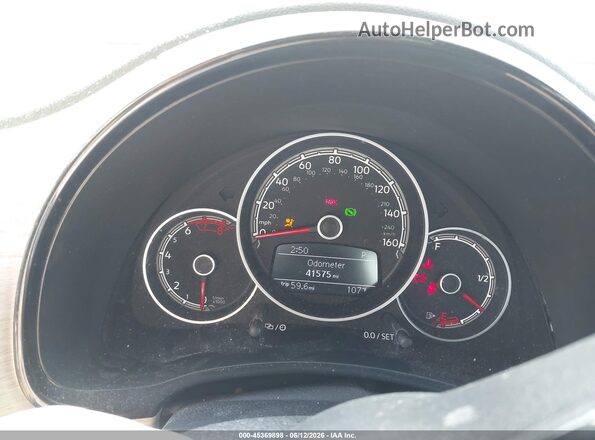 3VWFD7AT5JM705002 2018 VOLKSWAGEN BEETLE Черный Вид задних сидений