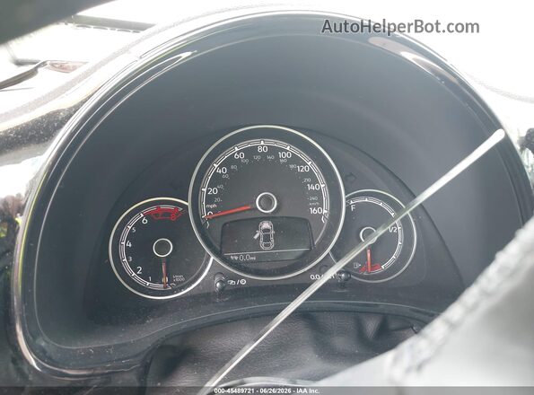 3VWFD7AT5JM706246 2018 VOLKSWAGEN BEETLE White Rear seats view