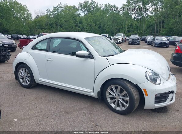 3VWFD7AT5JM706246 2018 VOLKSWAGEN BEETLE White Rear interior view