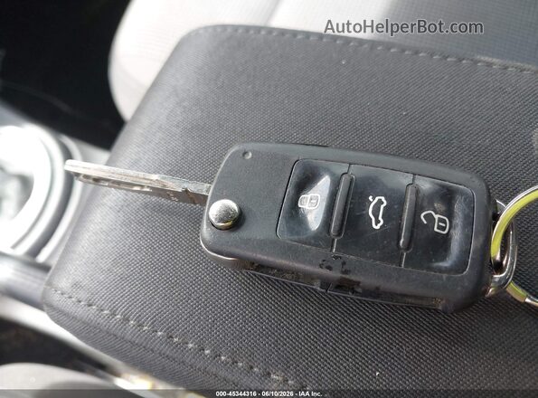 3VWFD7ATXJM703150 2018 VOLKSWAGEN BEETLE Blue 