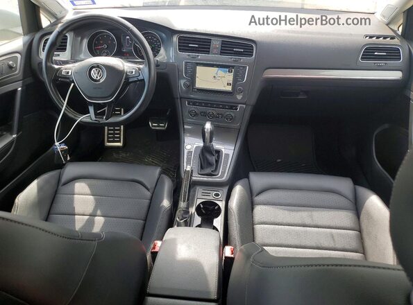 3VWH17AU1HM522555 2017 VOLKSWAGEN GOLF Silver Առջևի վահանակի տեսք