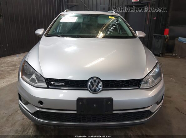 3VWH17AU8HM511388 2017 VOLKSWAGEN GOLF Silver ხელსაწყოთა პანელის ხედი