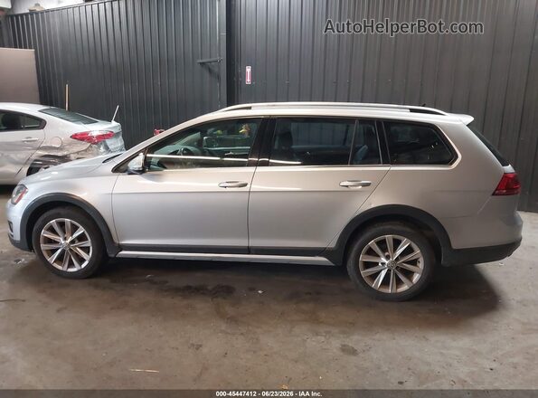 3VWH17AU8HM511388 2017 VOLKSWAGEN GOLF Silver სალონის 360-გრადუსიანი ხედი