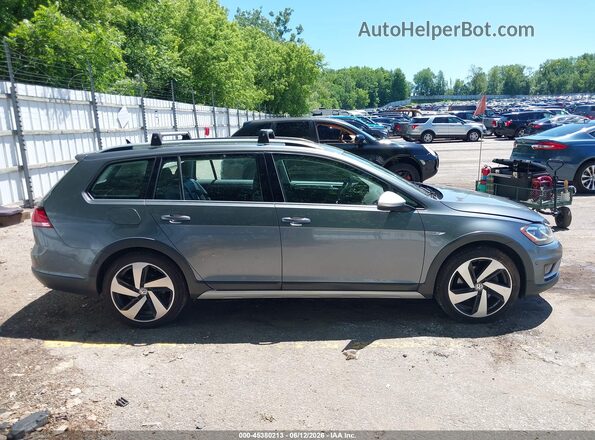 3VWH17AU8JM754205 2018 VOLKSWAGEN GOLF Gray Rear interior view