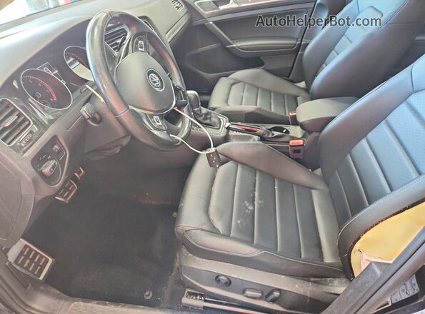 3VWH17AU9JM756237 2018 VOLKSWAGEN GOLF Черный Вид салона спереди