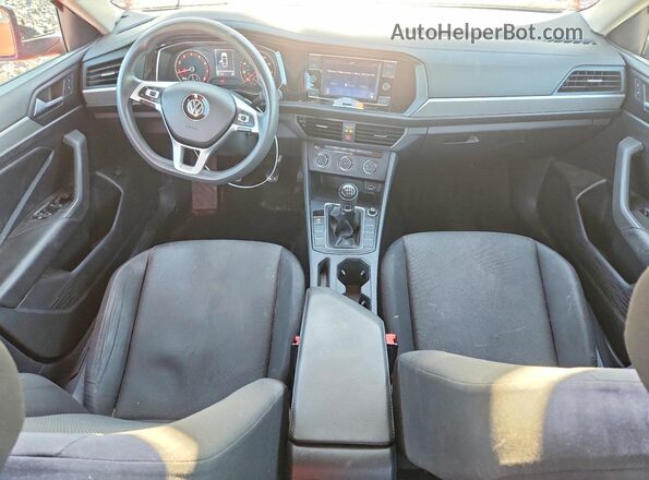 3VWN57BU0KM004675 2019 VOLKSWAGEN JETTA Red Вид панелі приладів