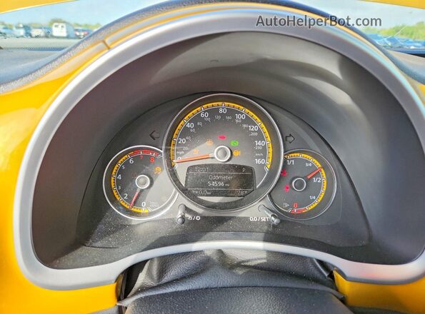 3VWT17AT7HM808797 2017 VOLKSWAGEN BEETLE Gold 