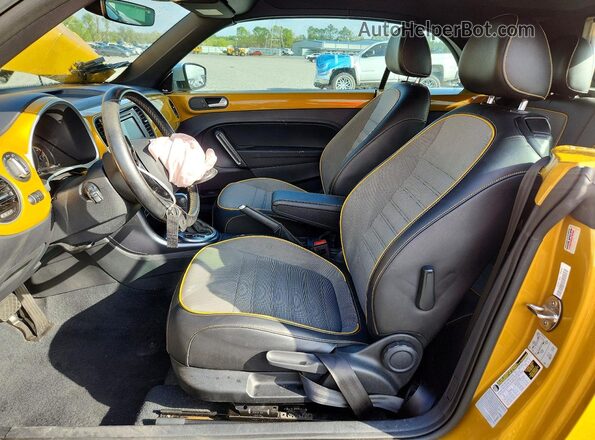 3VWT17AT7HM808797 2017 VOLKSWAGEN BEETLE Gold 
