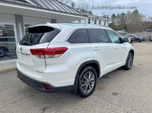 5TDJZRFH7JS537362 2018 TOYOTA HIGHLANDER White 