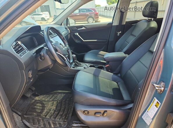 3VV2B7AX7KM200673 2019 VOLKSWAGEN TIGUAN Синий Вид панели приборов