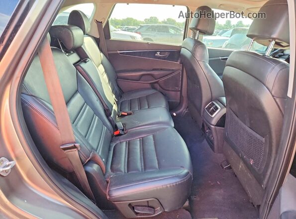 5XYPK4A54HG251166 2017 KIA SORENTO Gray 