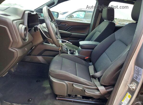 1GCGSBEC6R119601 2024 CHEVROLET COLORADO Silver Widok deski rozdzielczej