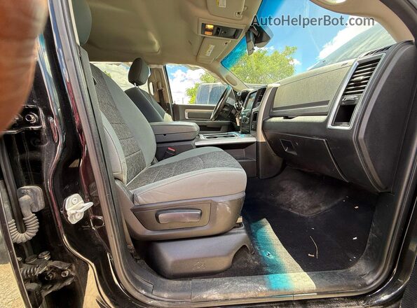 3C6UR5JL0JG273487 2018 RAM 2500 Черный Вид спереди