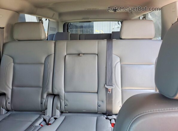 1GNSKHKC5JR253389 2018 CHEVROLET SUBURBAN Black Widok wnętrza z tyłu